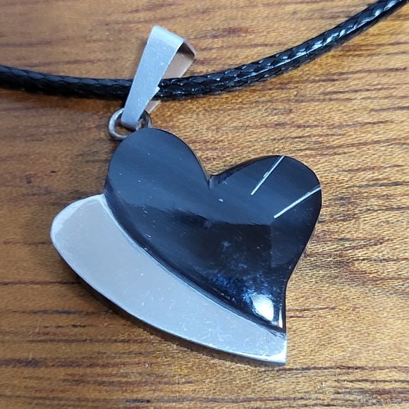 Vintage Carved Smokey Black with Applied Inlayed Silver Tone Metal Heart Pendant - Picture 13 of 16